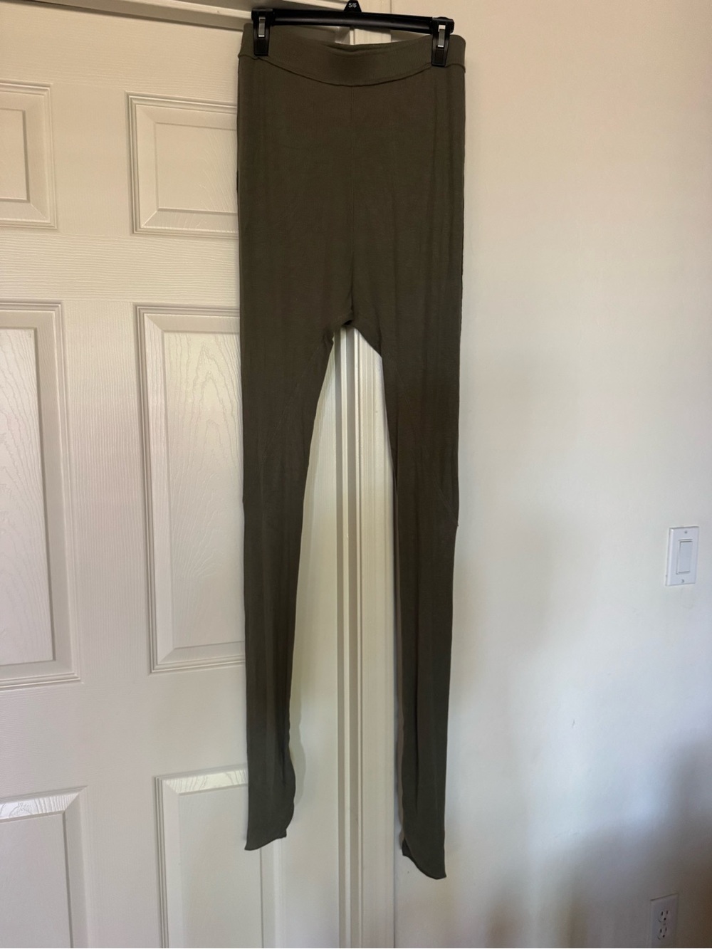 NWT Free people Intimately Work It Out legging, harem,olive green,sz.XS